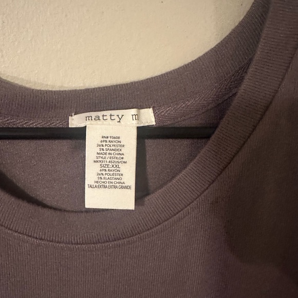 XXL Women’s Plus Size Sweater - Picture 2 of 3